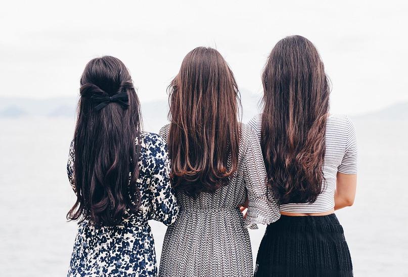 How to Choose the Perfect Wig for Your Face Shape: A 2025 Stylist’s Guide